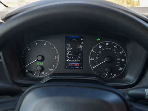 Used 2023 Toyota Corolla LE w/ Carpet Mat Package (TMS) image 23