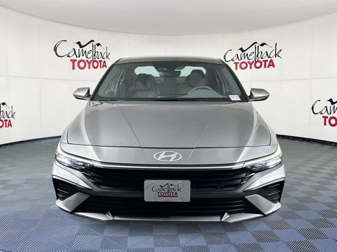 Used 2024 Hyundai Elantra SEL image 2