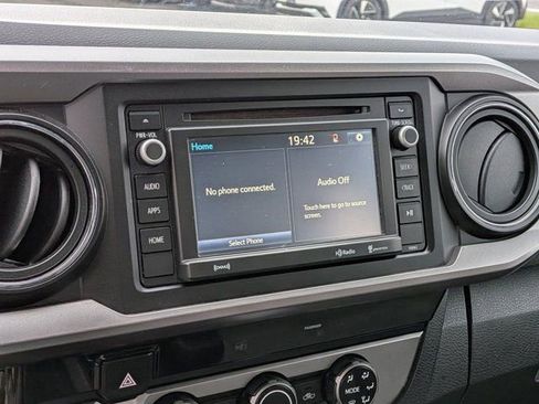 Used 2017 Toyota Tacoma SR5 AWD/4WD image 24