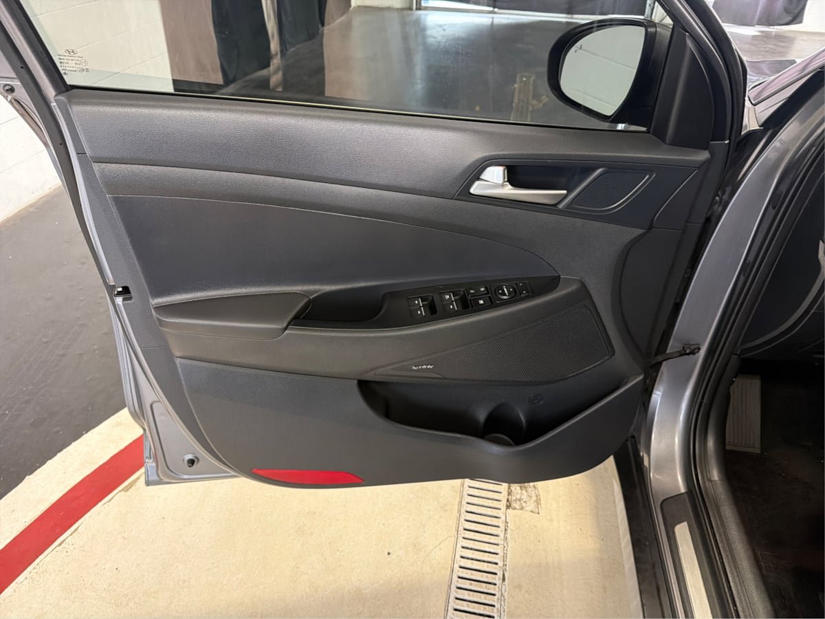 Used 2021 Hyundai Tucson Limited AWD/4WD image 24