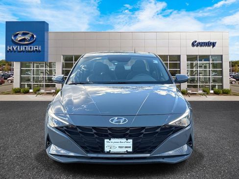 Used 2023 Hyundai Elantra SEL w/ Cargo Package image 2