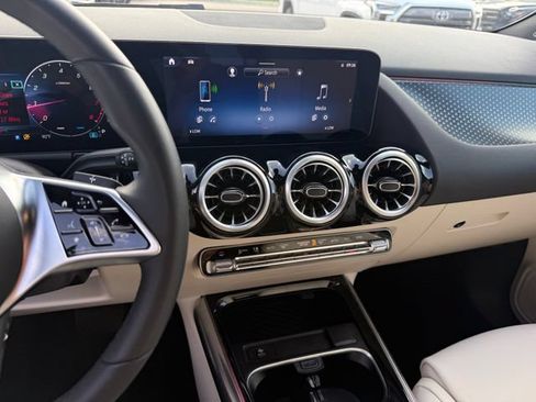 Used 2025 Mercedes-Benz GLA 250 image 20