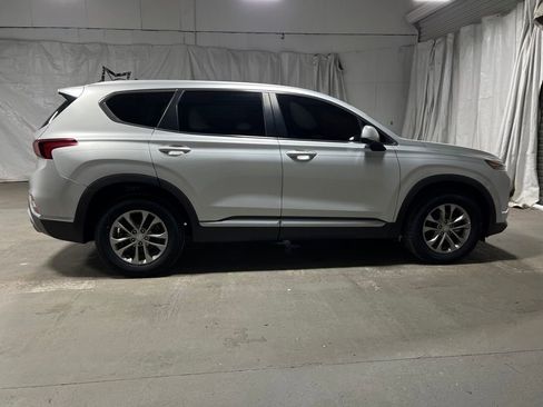Used 2019 Hyundai Santa Fe SE FWD image 8