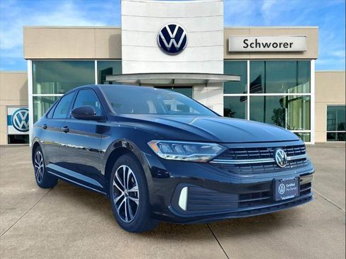 Certified 2023 Volkswagen Jetta Sport image 5