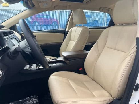 Used 2018 Toyota Avalon XLE Premium image 10