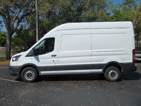Certified 2023 Ford Transit 250 148 High Roof RWD image 9
