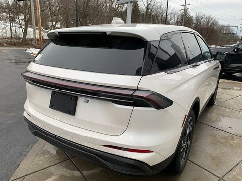 New 2026 Lincoln Nautilus Premier w/ Equipment Group 102A AWD/4WD image 13