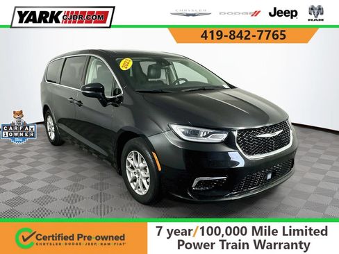 Certified 2023 Chrysler Pacifica Touring-L FWD image 1