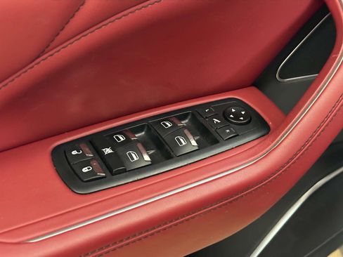 Used 2020 Maserati Levante GranSport AWD/4WD image 13