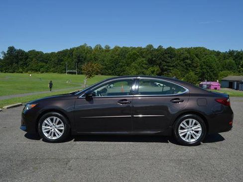 Used 2014 Lexus ES 350 w/ Premium Package FWD image 5