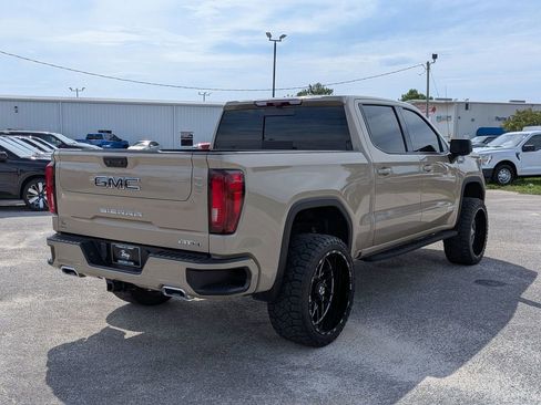 Used 2023 GMC Sierra 1500 AT4 w/ AT4 Premium Package AWD/4WD image 5