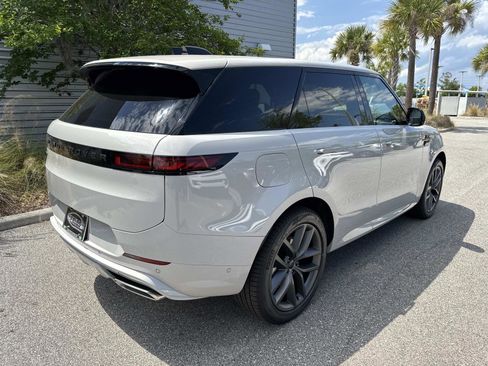 New 2026 Land Rover Range Rover Sport Dynamic SE AWD/4WD image 6