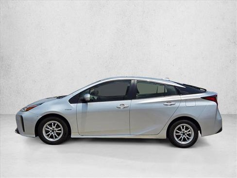 Used 2022 Toyota Prius LE FWD image 8