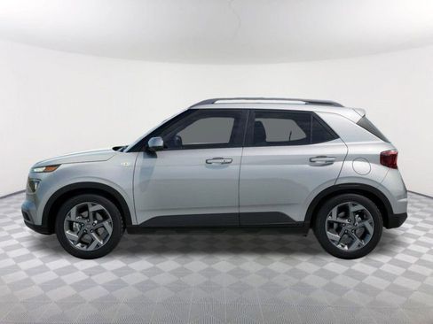 New 2026 Hyundai Venue SEL FWD image 3