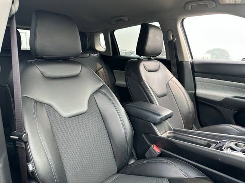 Used 2022 Jeep Compass Latitude w/ Convenience Group AWD/4WD image 24