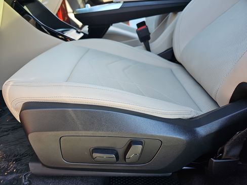 Used 2025 BMW X1 xDrive28i w/ Technology Package image 29