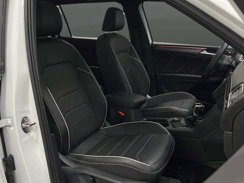Used 2024 Volkswagen Tiguan SEL R-Line AWD/4WD image 24