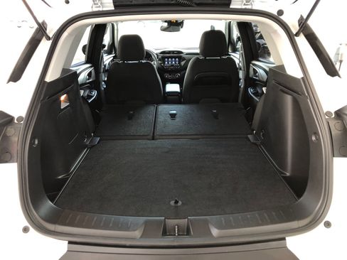 Used 2023 Chevrolet TrailBlazer LT w/ Convenience Package image 9