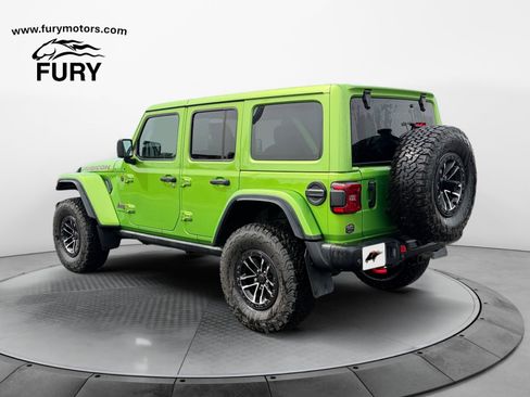 Used 2025 Jeep Wrangler Unlimited Rubicon AWD/4WD image 5