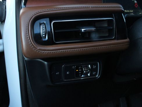 Used 2020 Lincoln Aviator Reserve w/ Equipment Group 201A image 28