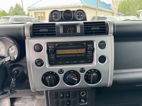 Used 2008 Toyota FJ Cruiser 4WD image 13