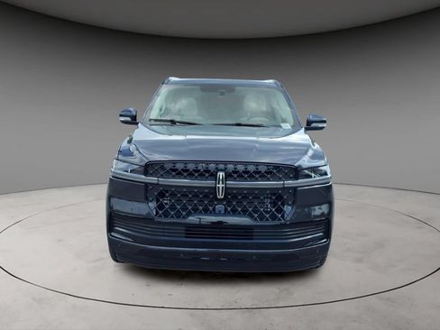 New 2027 Lincoln Navigator Reserve w/ Jet Appearance Package AWD/4WD image 15