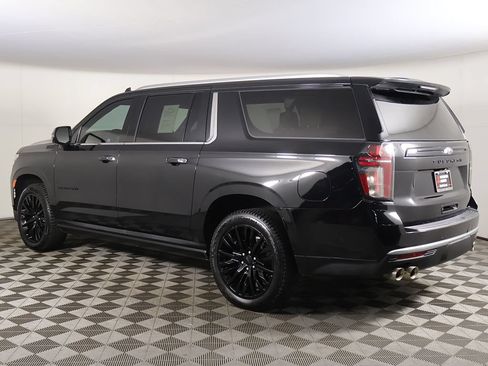 Used 2024 Chevrolet Suburban High Country w/ Advanced Technology Package AWD/4WD image 14