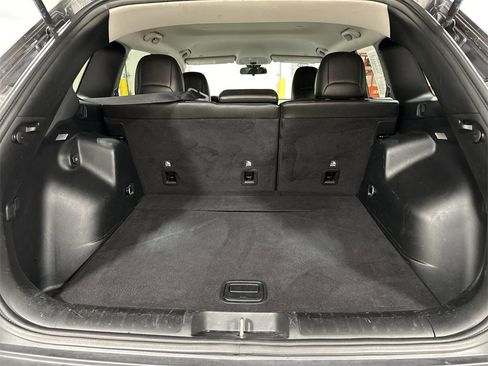 Used 2020 Jeep Cherokee Latitude Plus image 23