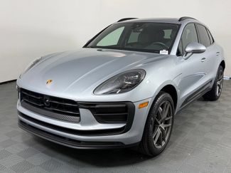 Certified 2025 Porsche Macan AWD/4WD video 1