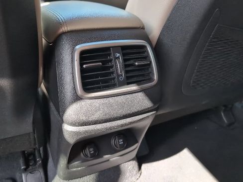 Used 2020 Kia Sorento S AWD/4WD image 23