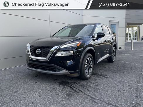 Used 2023 Nissan Rogue SV image 8