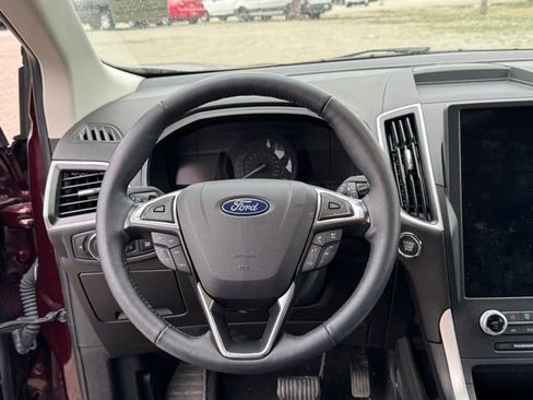 Used 2024 Ford Edge SEL w/ Convenience Package image 15
