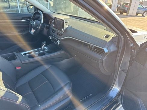 Used 2022 Nissan Altima 2.0 SR image 31