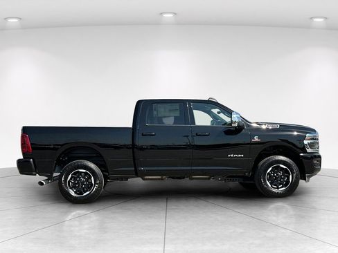 New 2026 RAM 2500 Laramie AWD/4WD image 8