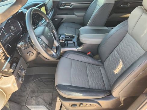 Used 2024 Chevrolet Silverado 1500 ZR2 w/ Technology Package image 13