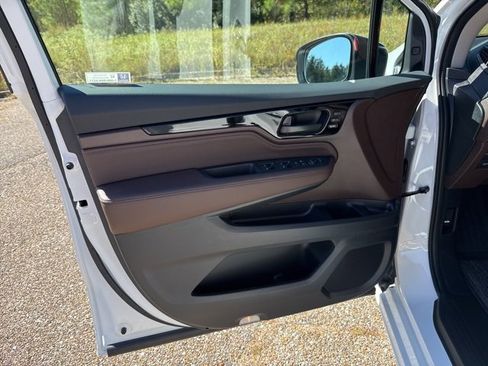 New 2026 Honda Odyssey Touring image 18