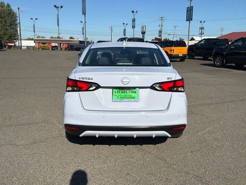Used 2024 Nissan Versa SV w/ Trunk Package FWD image 8