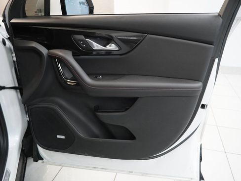 Used 2021 Chevrolet Blazer RS w/ Enhanced Convenience Package image 33