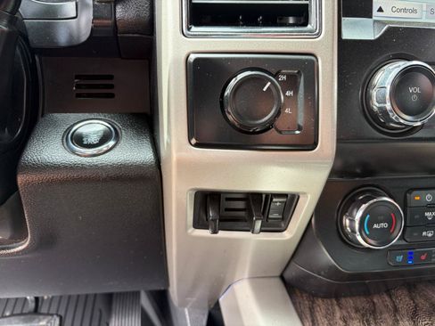 Used 2019 Ford F350 Lariat w/ Lariat Ultimate Package AWD/4WD image 25