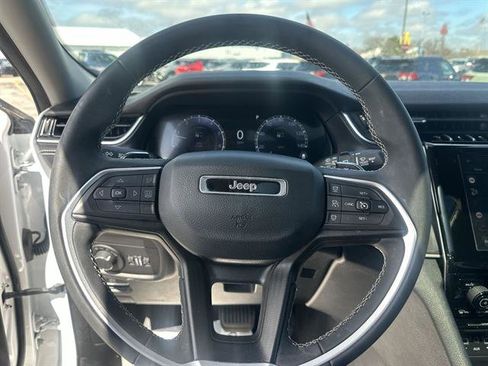 Used 2023 Jeep Grand Cherokee Laredo w/ Trailer Tow Prep Group (B) image 11