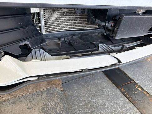 Used 2025 Hyundai Elantra Limited FWD image 7