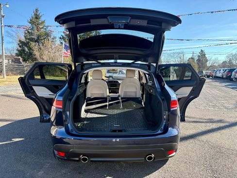 Used 2017 Jaguar F-PACE Prestige image 23