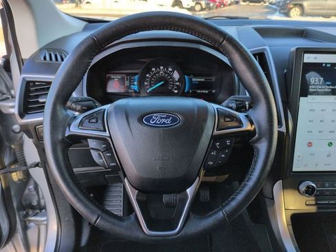 Used 2024 Ford Edge SEL image 17