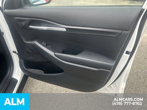 Used 2026 Kia Seltos LX FWD image 16