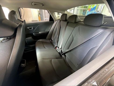 Used 2025 Kia K4 FWD image 14