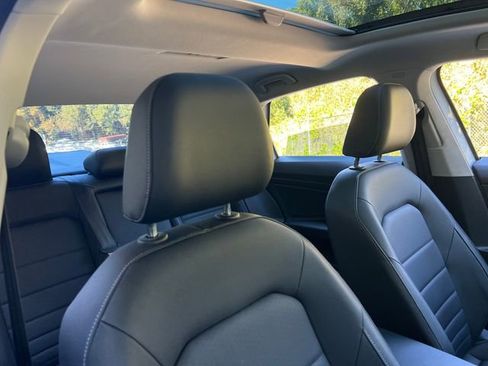 Used 2021 Volkswagen Jetta SE image 31