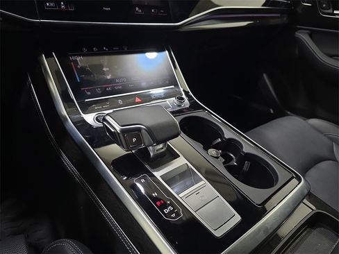 Used 2025 Audi Q7 3.0T Prestige w/ Prestige Package image 28