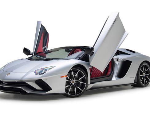 Used 2018 Lamborghini Aventador S AWD/4WD image 28