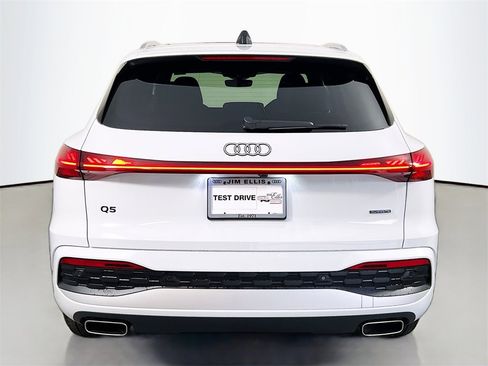 New 2025 Audi Q5 Prestige image 6