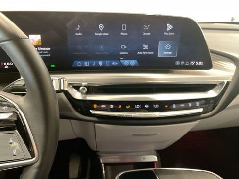 Certified 2024 Cadillac Lyriq Luxury image 17